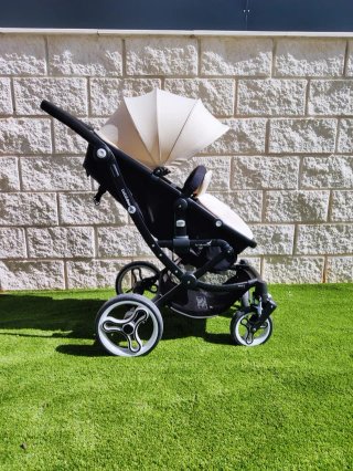 Carrito Bebédue Transformable Beige y Negro