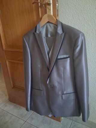 Traje de boda gris
