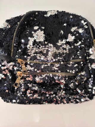 Mochila mini lentejuelas negra y plateada