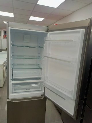 Nevera marca Zanussi 185/60cm clase E con garantia