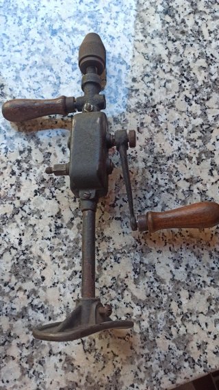 Taladro Manual Antiguo