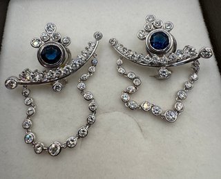 Pendientes de oro de 18 kt con diamantes