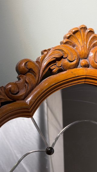 Cómoda de dormitorio con espejo