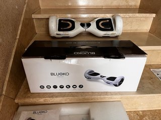 Hoverboard Patín Eléctrico con Kart