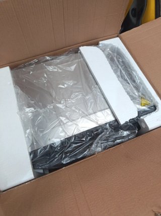Horno nuevo sin usar está en su caja  y buena marc