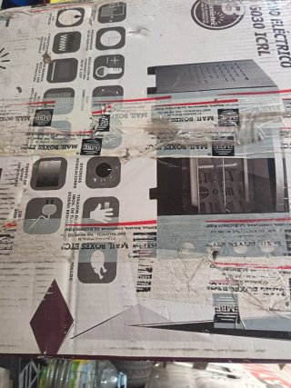 Horno nuevo sin usar está en su caja  y buena marc
