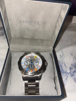 Reloj Nautica Plata y Multicolor