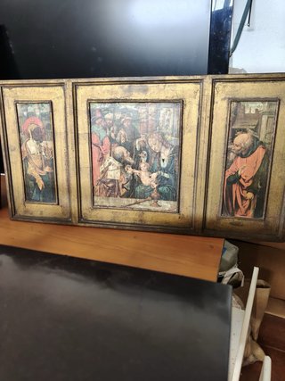 Tríptico religioso antiguo
