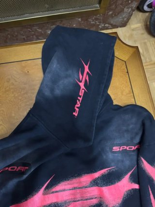 Sudadera Hellstar Roja y Negra