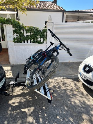 Portabicicletas para bola de remolque