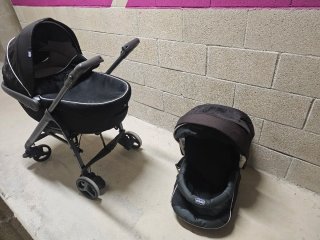Carrito con capazo y silla