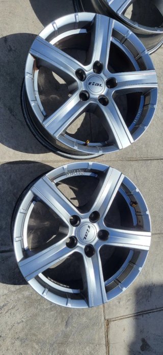 Llanta 16" de Aluminio RIAL
