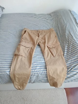 Pantalón Cargo Beige
