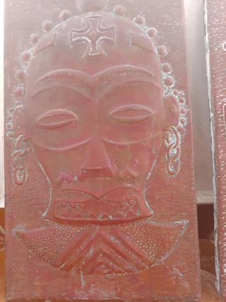 Pareja de Láminas de Cobre Repujado Africanas
