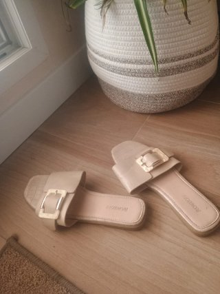 Sandalias planas Buonarroti beige