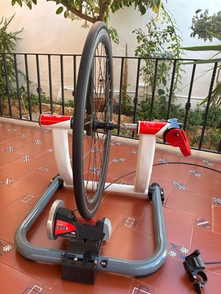 Rodillo Ciclismo Aleno + Ruedas Elite Aleno