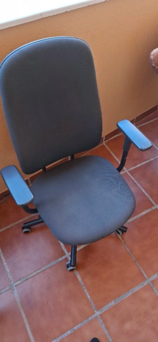 Silla de Oficina con Ruedas