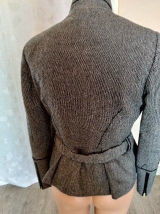 Chaqueta Gris Sfera con Cinturón