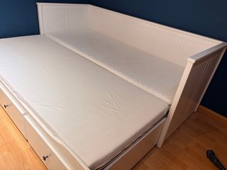Diván Ikea Hemnes con 2 colchones