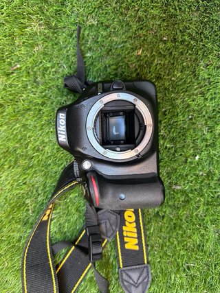 Nikon D5200 + Objetivo 18-55mm VR II