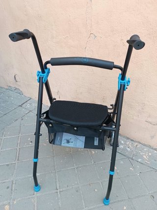 Andador Prim A150 con asiento y cesta