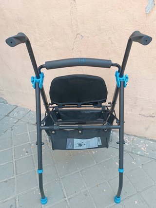 Andador Prim A150 con asiento y cesta