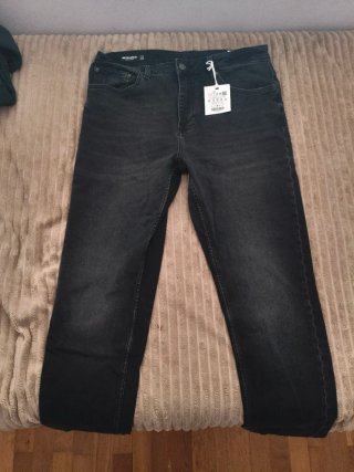 Jersey Verde con Cremallera Y pantalón vaquero