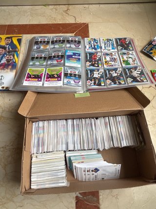 Lote de 1500 Cromos MAS ALBUM CON 500 CROMOS