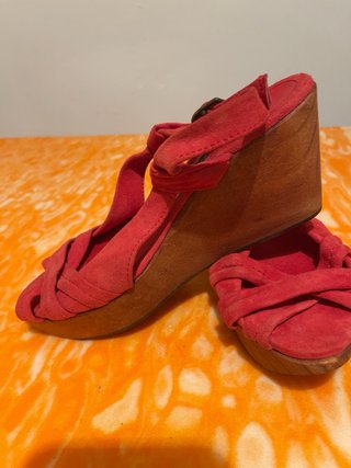 Sandalias de cuña rojas