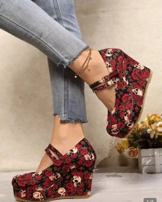 Zapatos Pin Up con Plataforma y Estampado