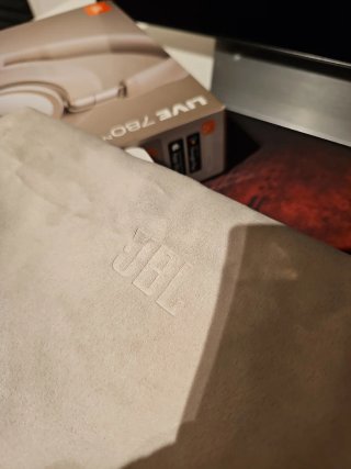 JBL Live 780NC Auriculares Beige