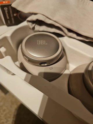 JBL Live 780NC Auriculares Beige