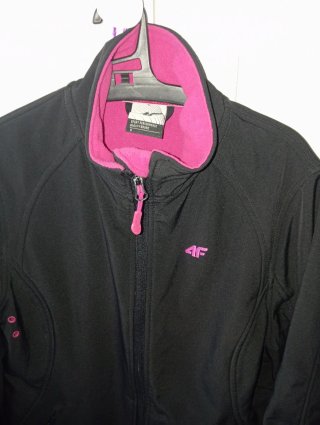 Cazadora 4F polar negra y rosa talla M