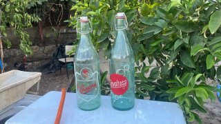 2 Bottiglie Antiche La Casera e Revoltosa