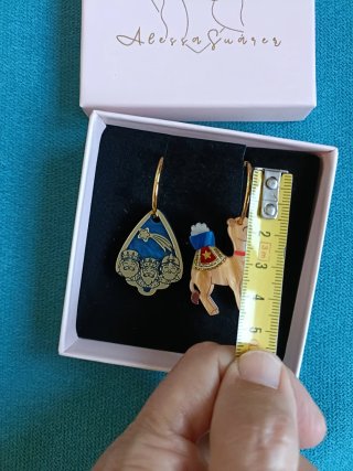 Pendientes" Alessa". Sin usar