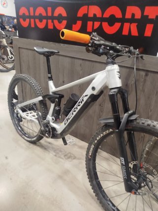 Bicicleta eléctrica Berria Mako HP8 Talla M