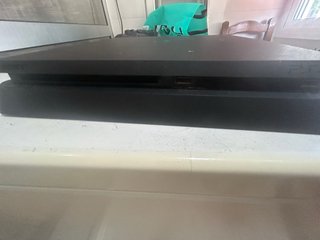 PS4 (PlayStation 4) Negra + 2 Juegos FIFA
