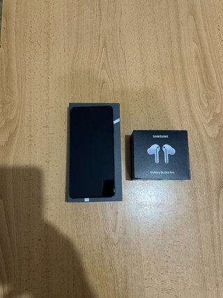 Samsung Galaxy S26 Ultra y Galaxy Buds3 Pro
