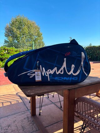 Paletero Bullpadel Ionic Azul Marino