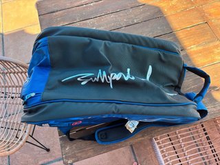 Paletero Bullpadel Ionic Azul Marino