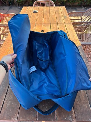 Paletero Bullpadel Ionic Azul Marino