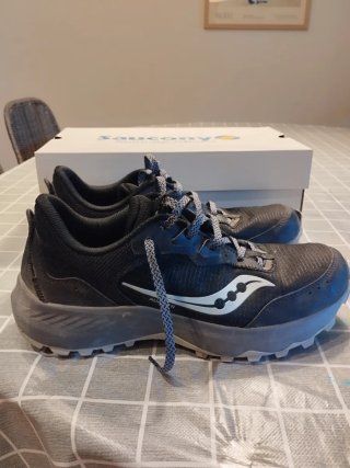 Zapatillas Saucony Trail Running Negras/Grises