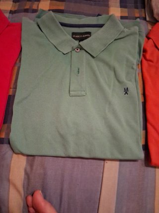Lote 3 polos Marco Adreli XL, Dustin y Springfield