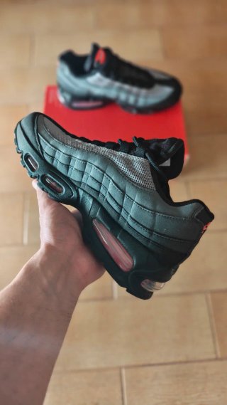 Nike Air Max 95 OG negras talla 41