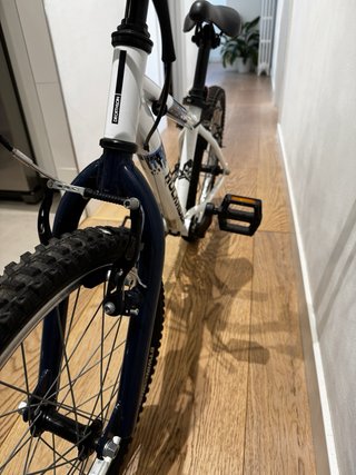 Bicicleta infantil Rockrider blanca