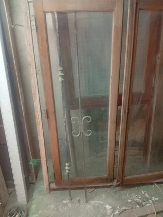Ventana de Triple Hoja con Barrotes 158 x 144