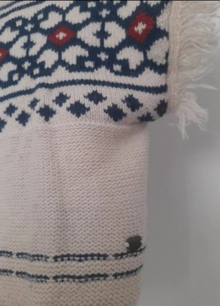 Poncho de Malha com Padrão Étnico