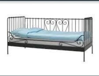 Divan Ikea de forja negra
