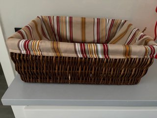 Cesta Mimbre con Funda Rayas