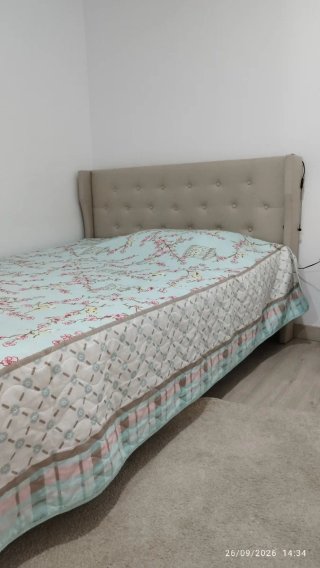 Cama con Cabecero Tapizado